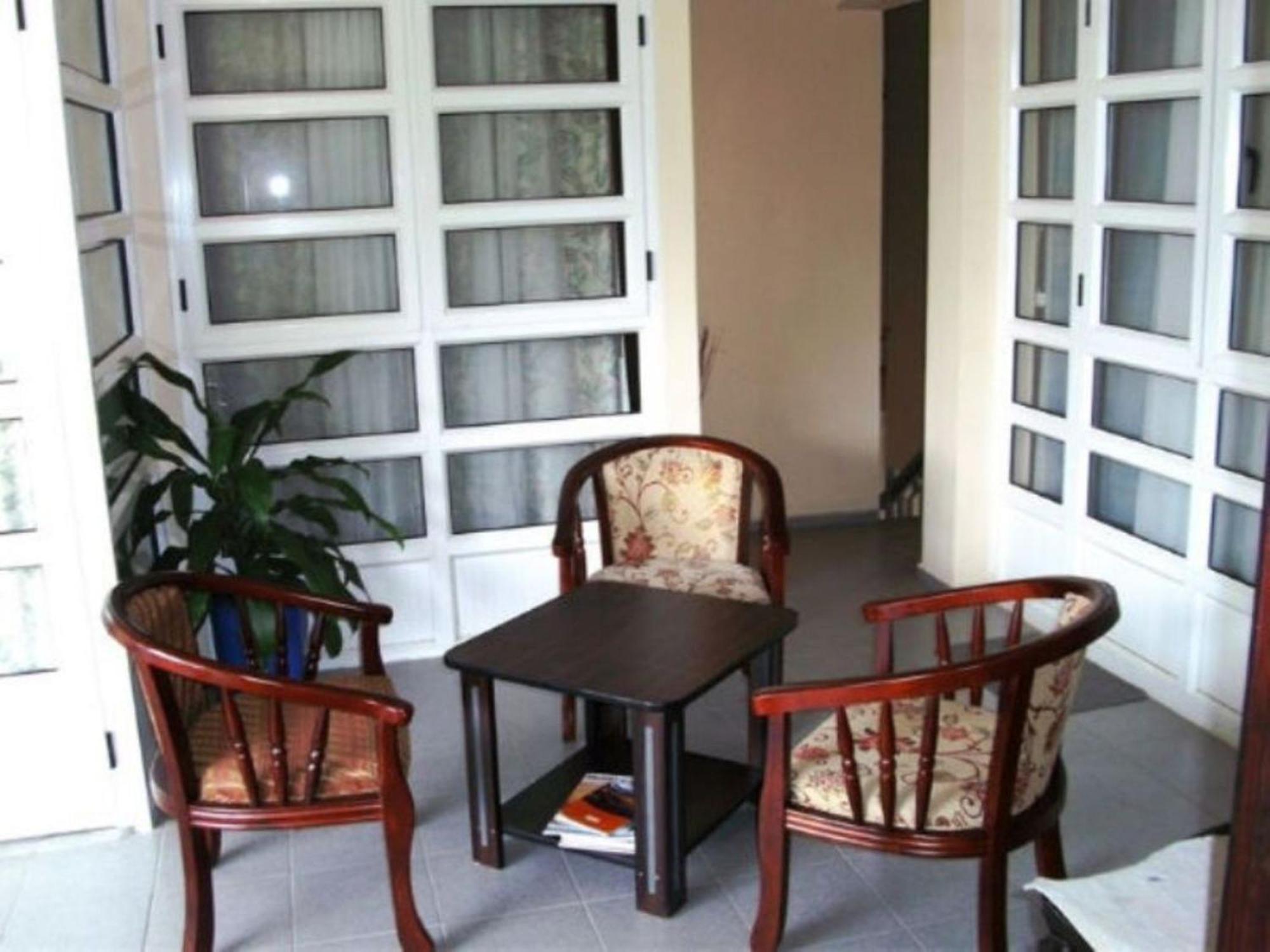 Auberge Le Saladier Mahebourg Bagian luar foto