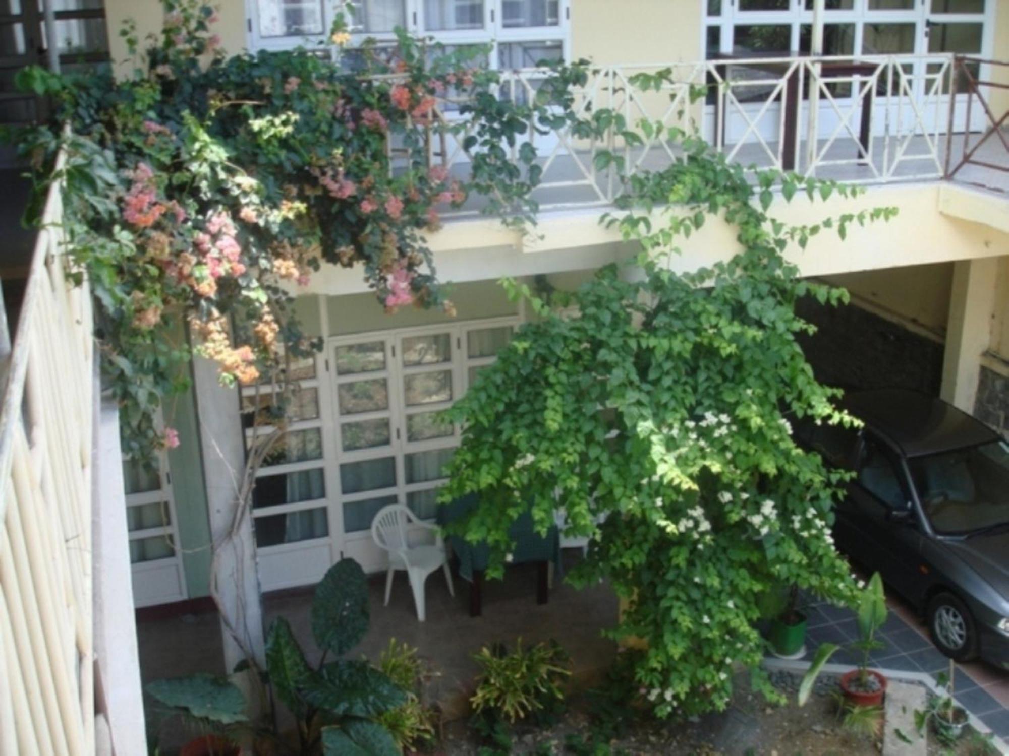 Auberge Le Saladier Mahebourg Bagian luar foto