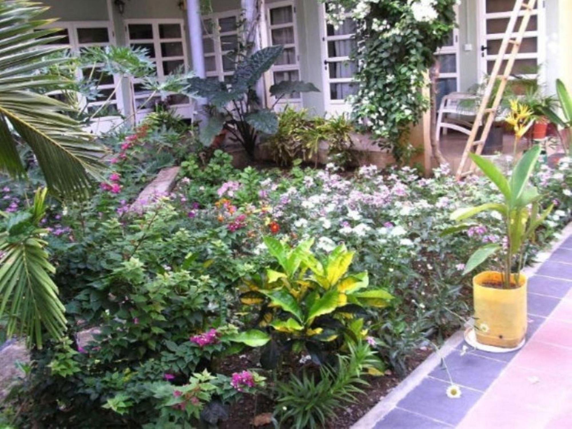 Auberge Le Saladier Mahebourg Bagian luar foto