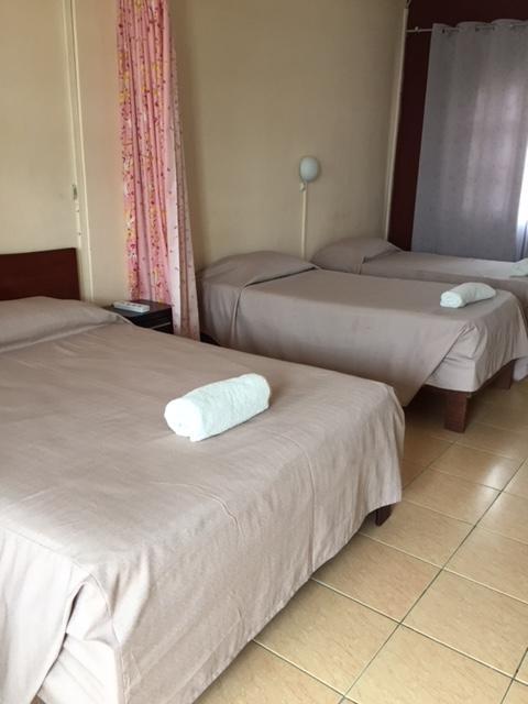 Auberge Le Saladier Mahebourg Bagian luar foto