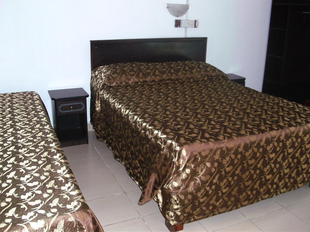 Auberge Le Saladier Mahebourg Bagian luar foto