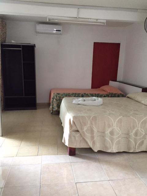 Auberge Le Saladier Mahebourg Bagian luar foto