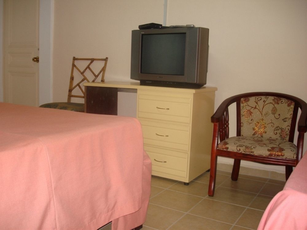 Auberge Le Saladier Mahebourg Bagian luar foto