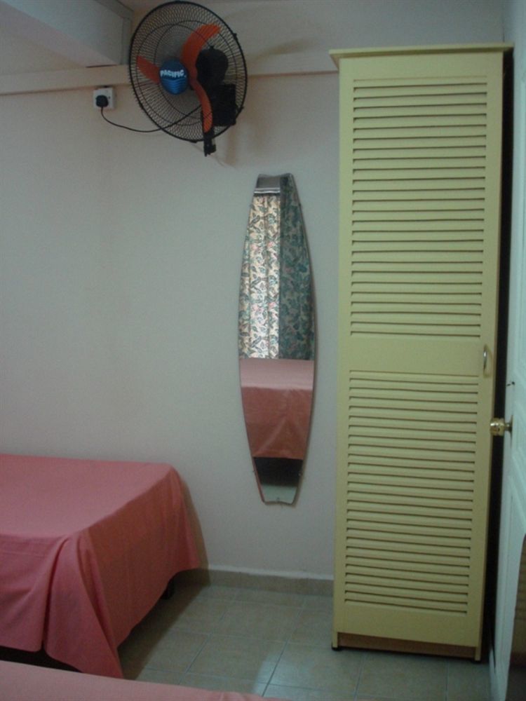 Auberge Le Saladier Mahebourg Bagian luar foto