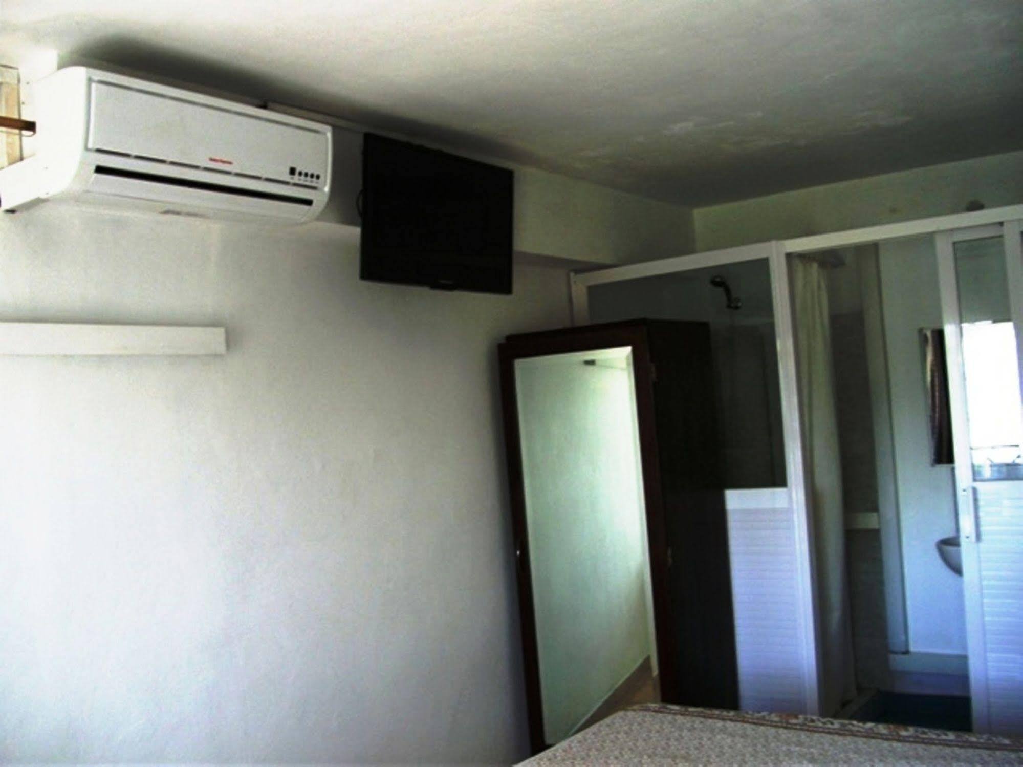 Auberge Le Saladier Mahebourg Bagian luar foto